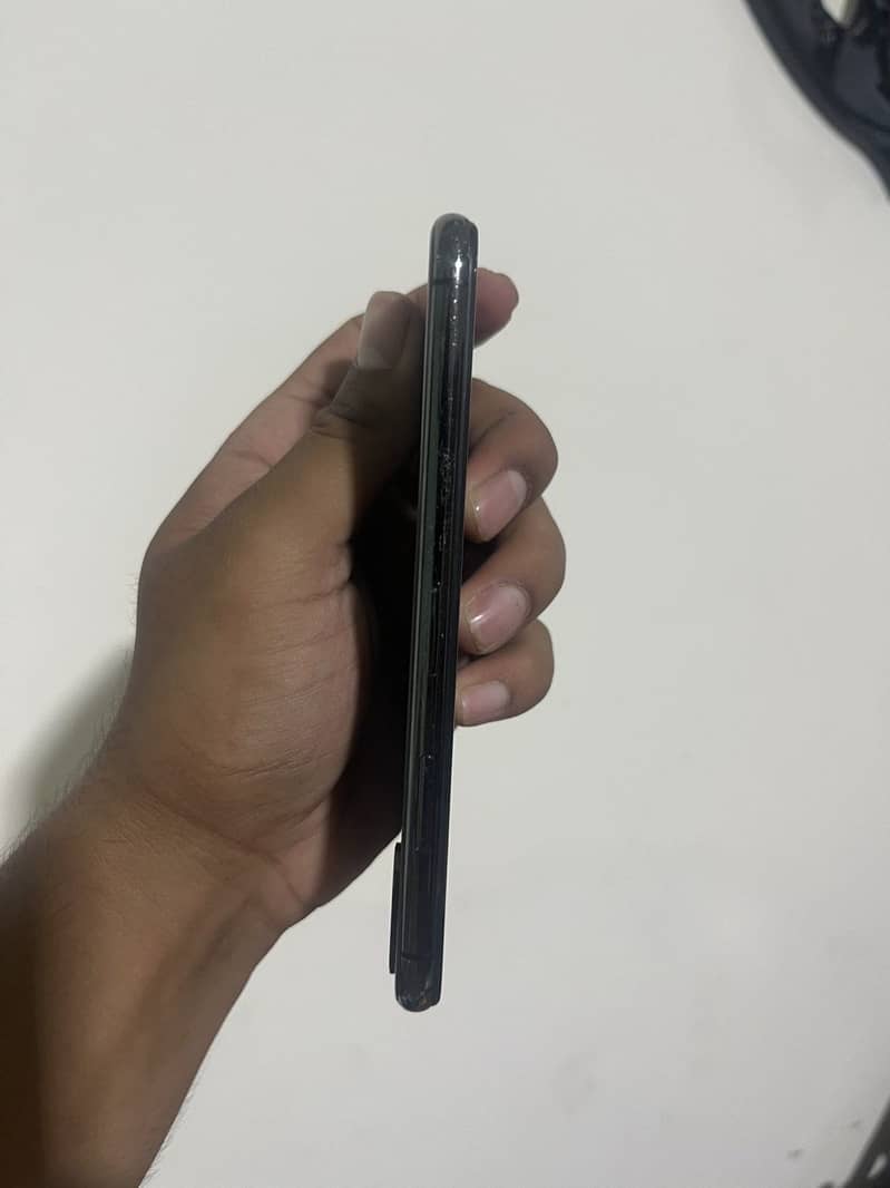 Apple iPhone X 3