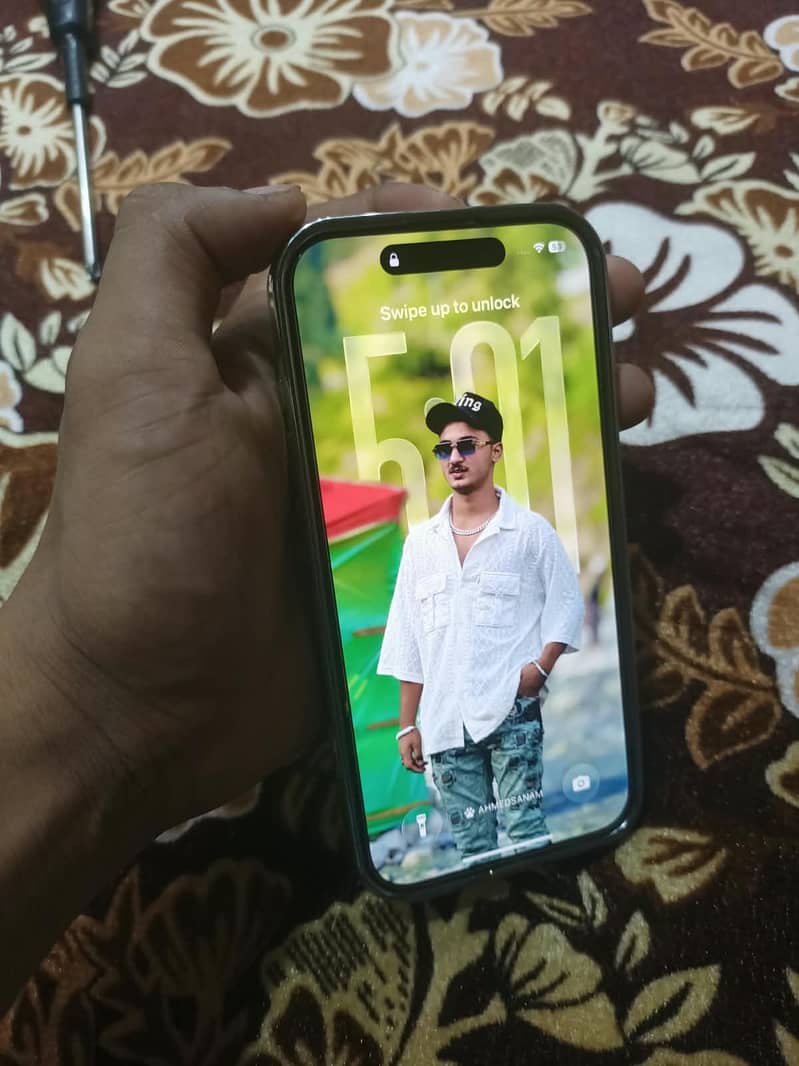Apple iPhone 15 Pro 1