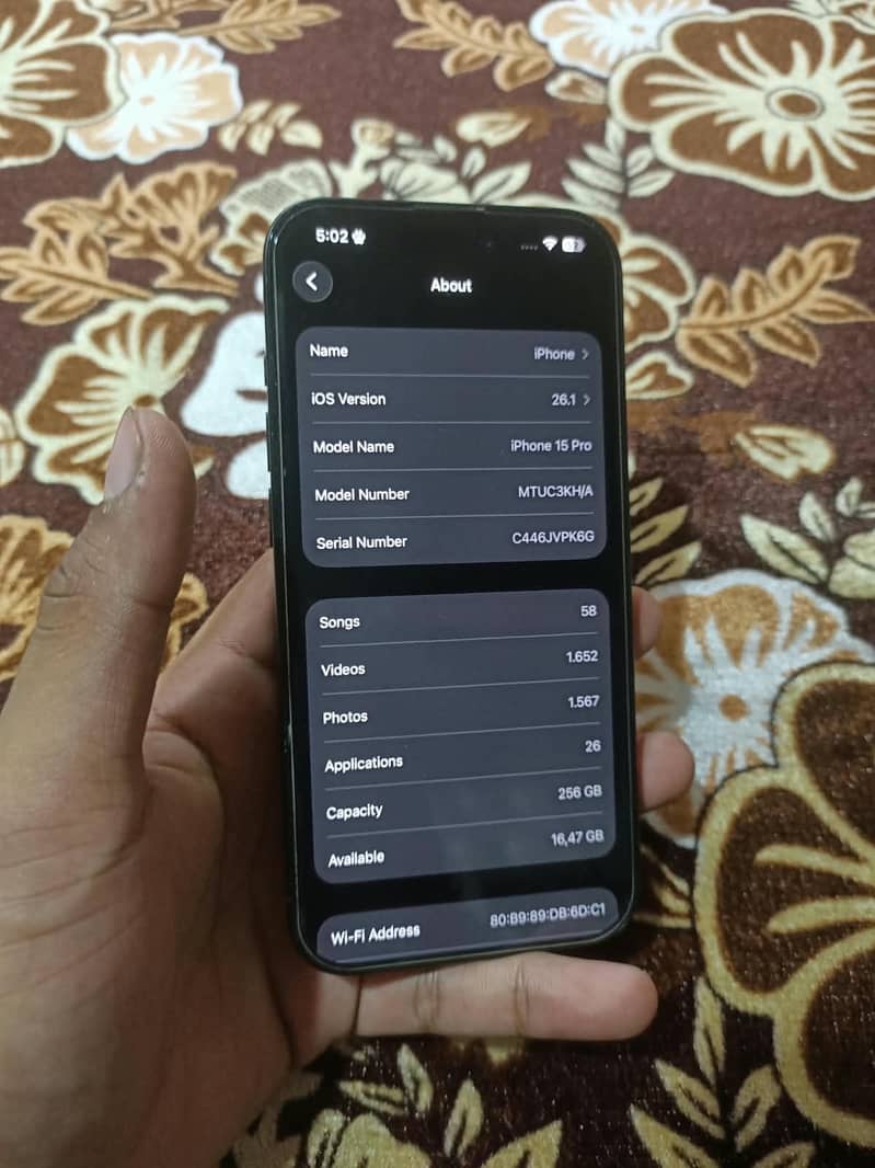 Apple iPhone 15 Pro 4