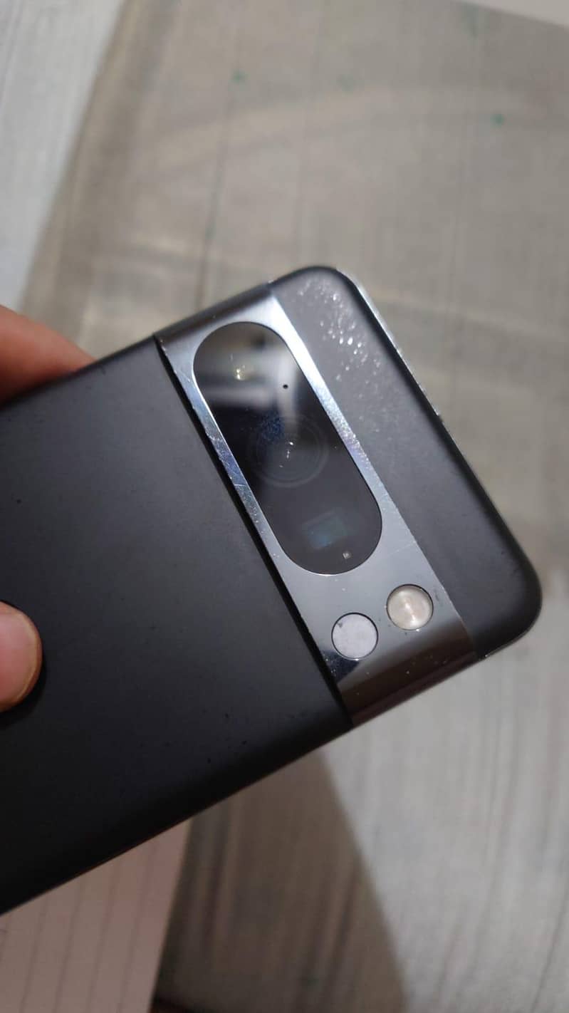Google Pixel 8 Pro 2