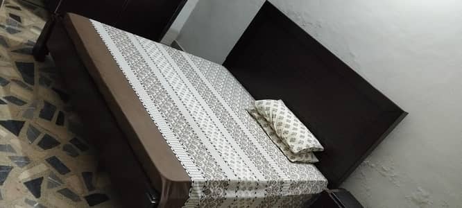 king size bedset with side tables & dressing table