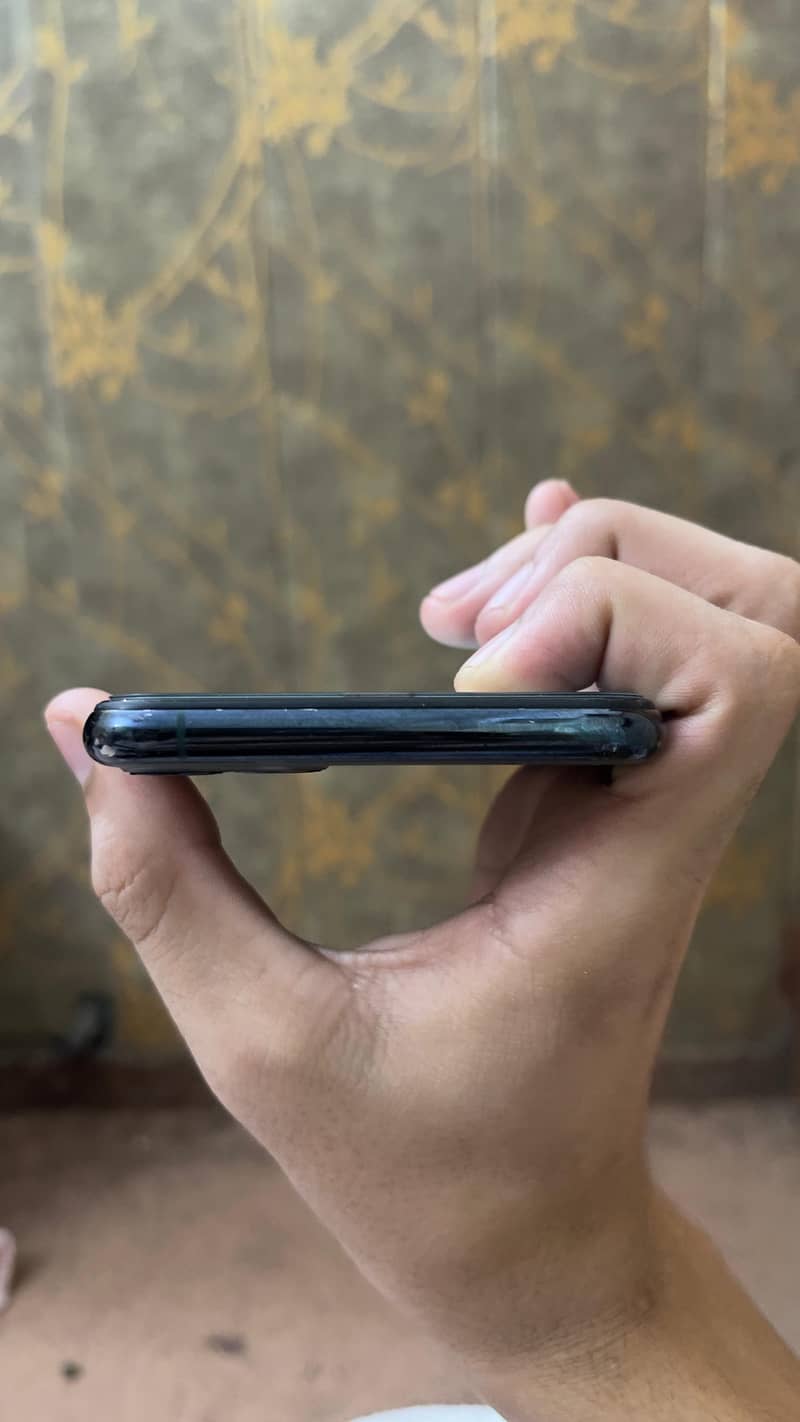 Apple iPhone 11 Pro Max 3