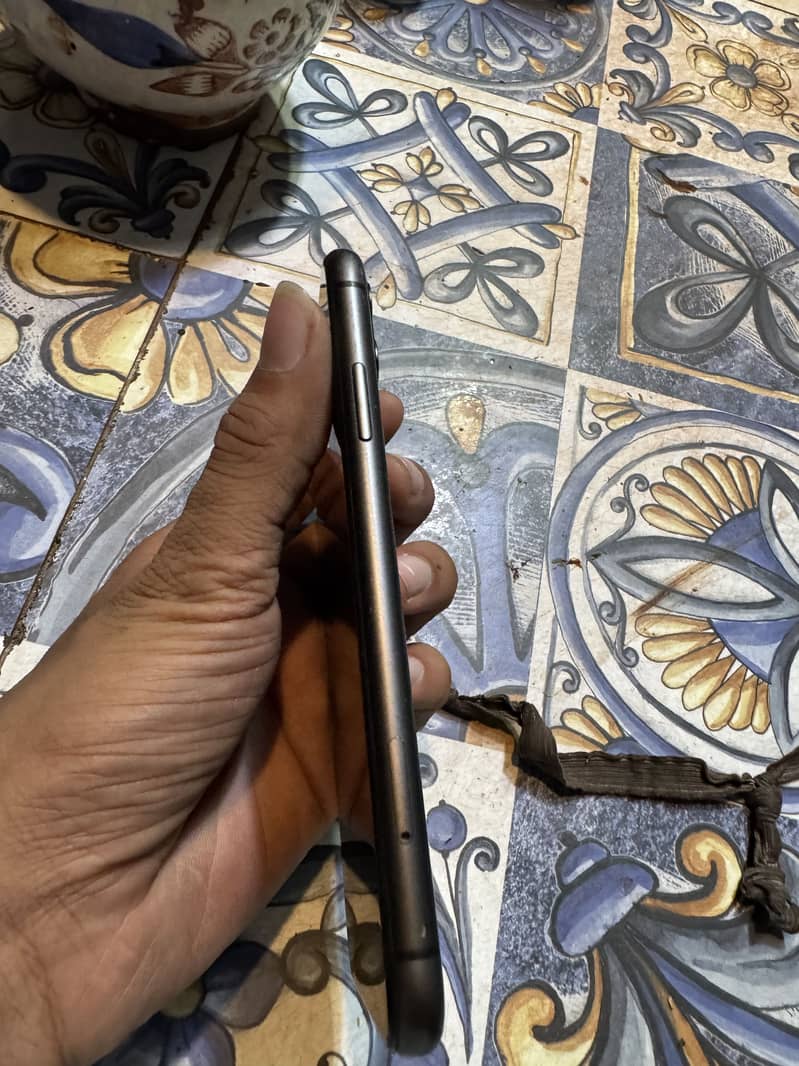 Apple iPhone 11 1