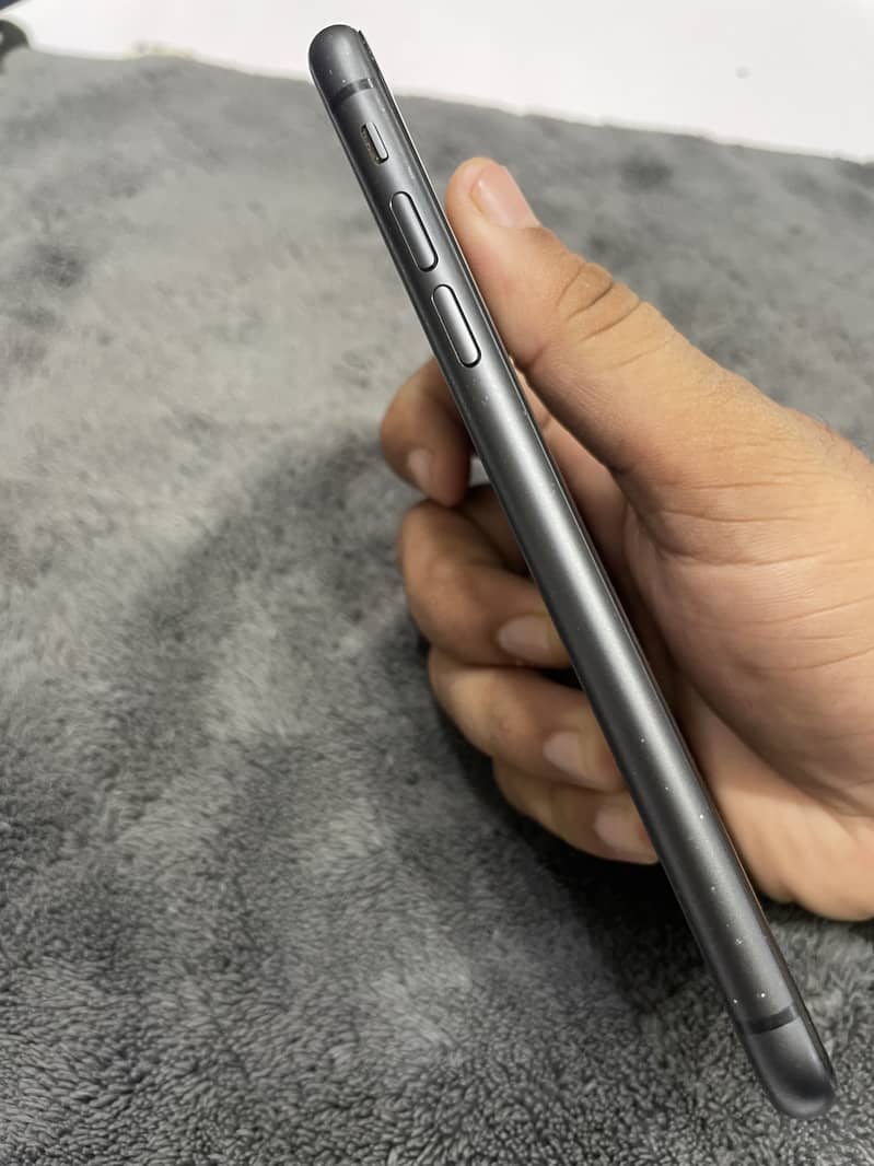 Apple iPhone 11 1