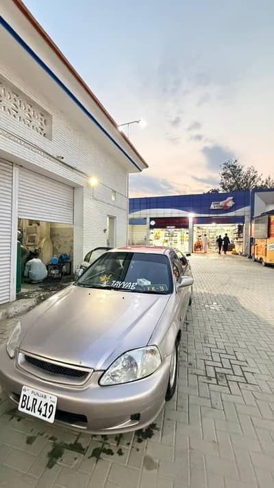 Honda Civic Oriel 2000