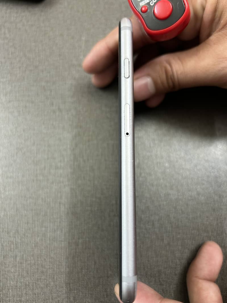 Apple iPhone 6S 3