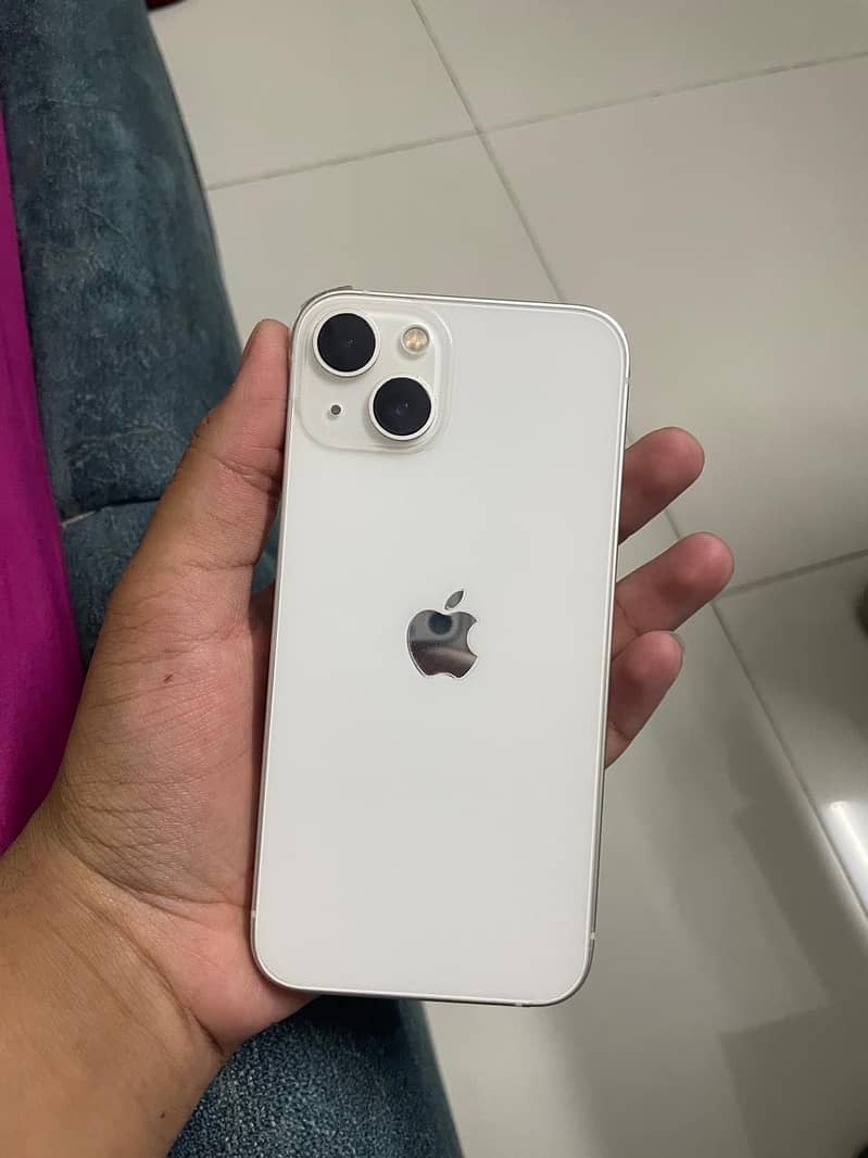 Apple iPhone 13 0