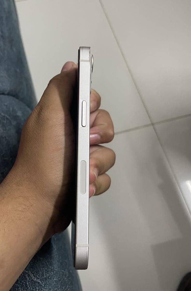 Apple iPhone 13 2
