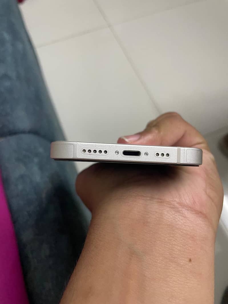 Apple iPhone 13 4