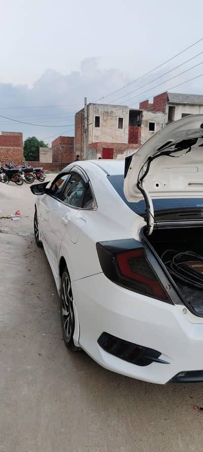 Honda Civic Oriel 2017