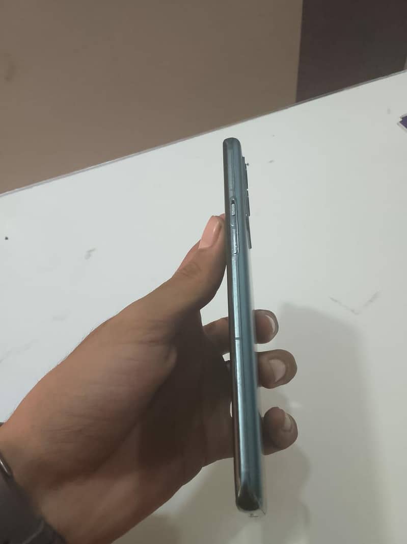 One Plus 9 Pro 7