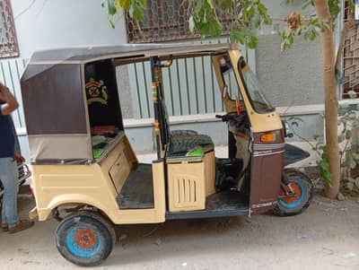 Sazgar Rickshaw Model 2014