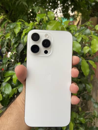 Apple iPhone 16 Pro Max