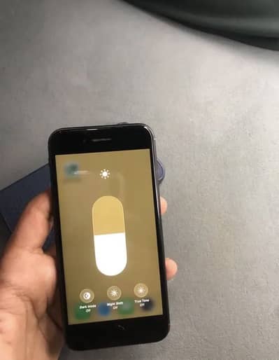 Apple iPhone SE