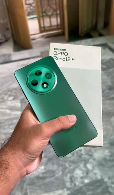 OPPO Reno12 F