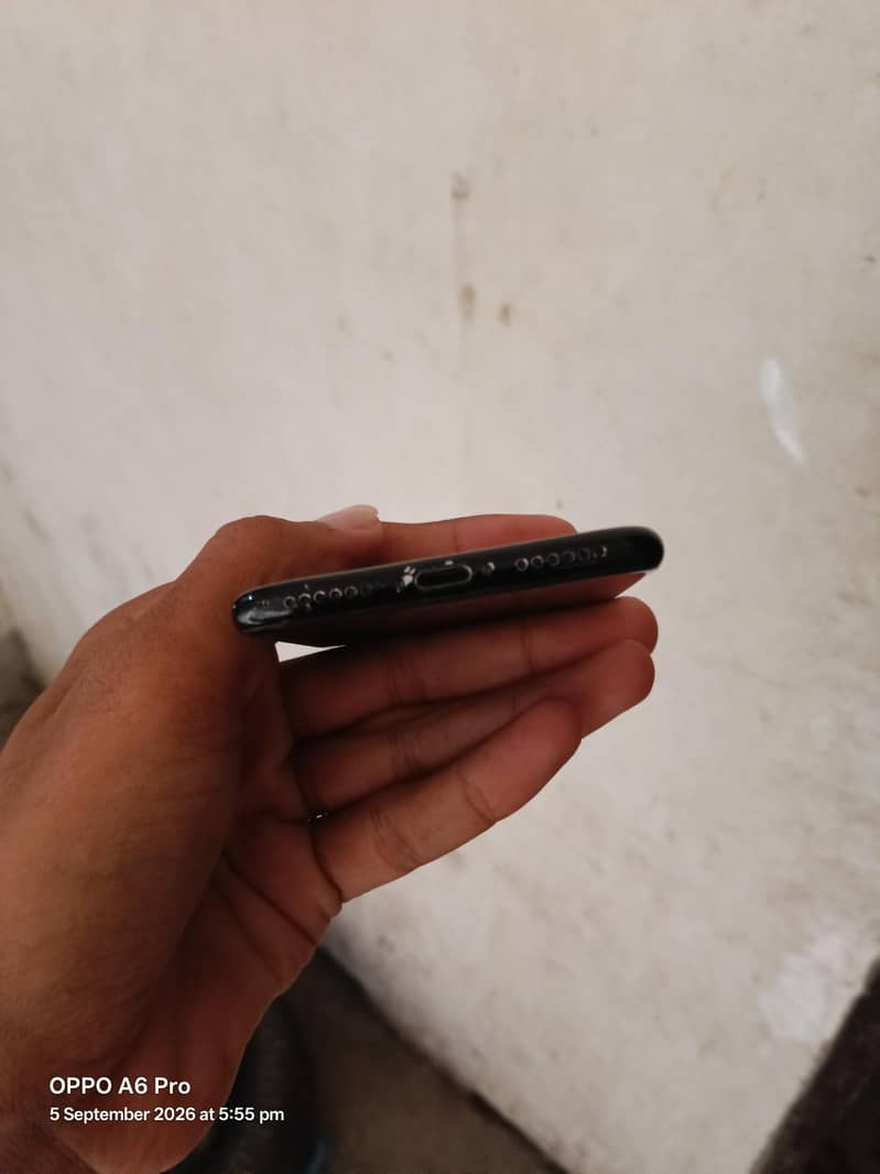 Apple iPhone 7 5