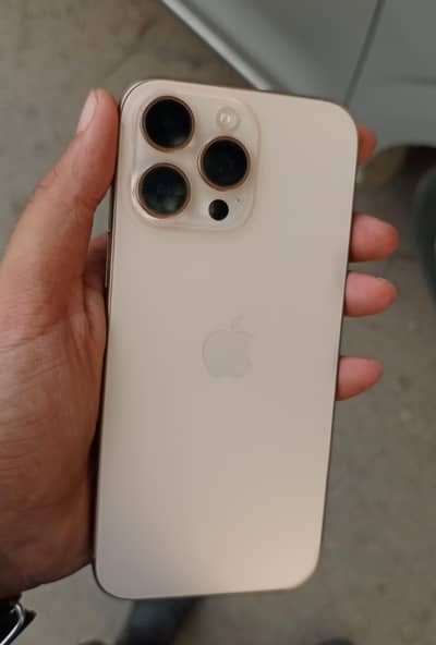 Apple iPhone 16 Pro Max
