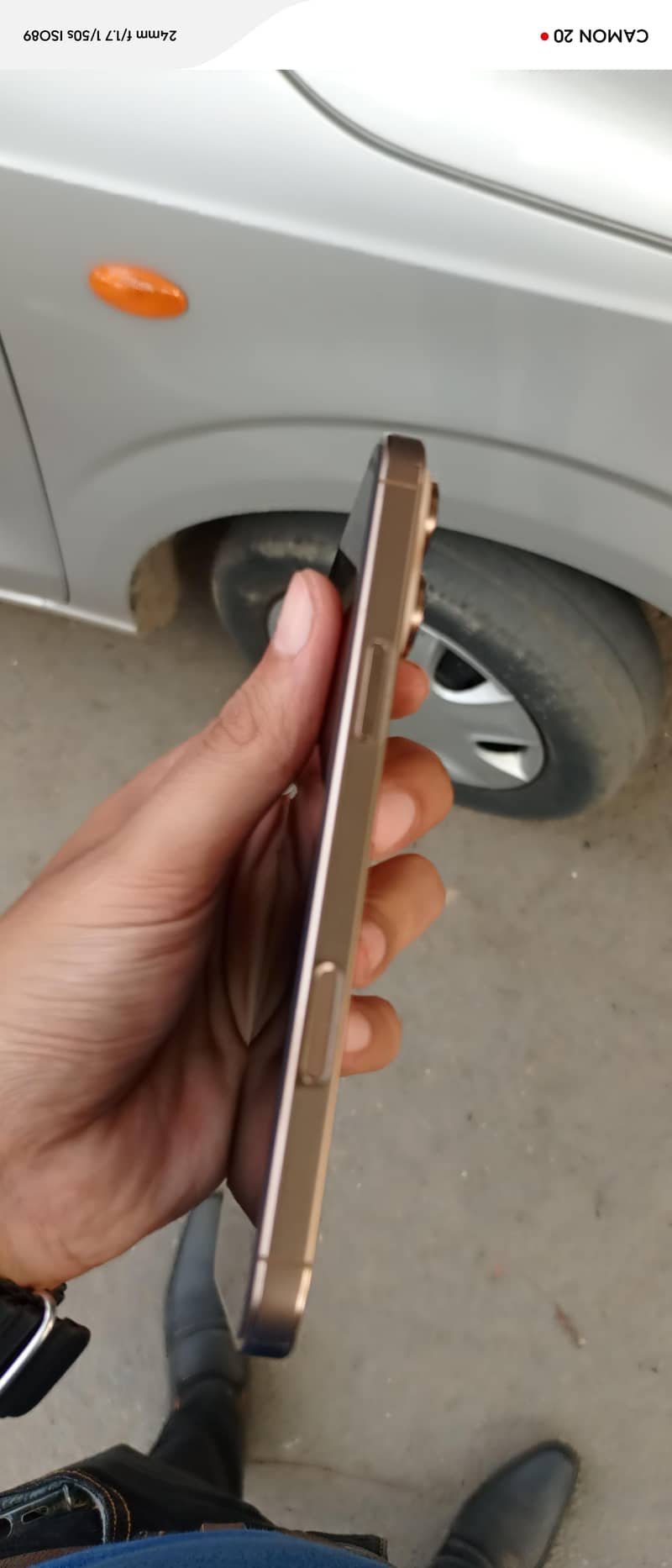 Apple iPhone 16 Pro Max 1