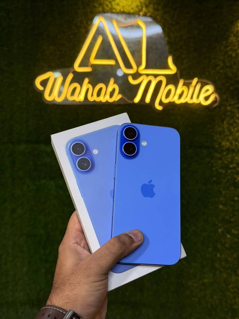 Apple iPhone 16 0