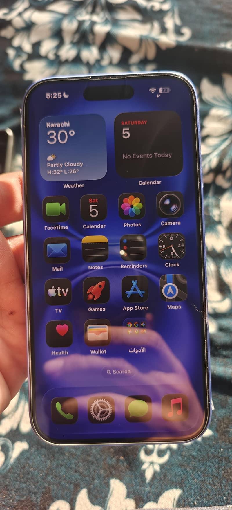 Apple iPhone 16 10