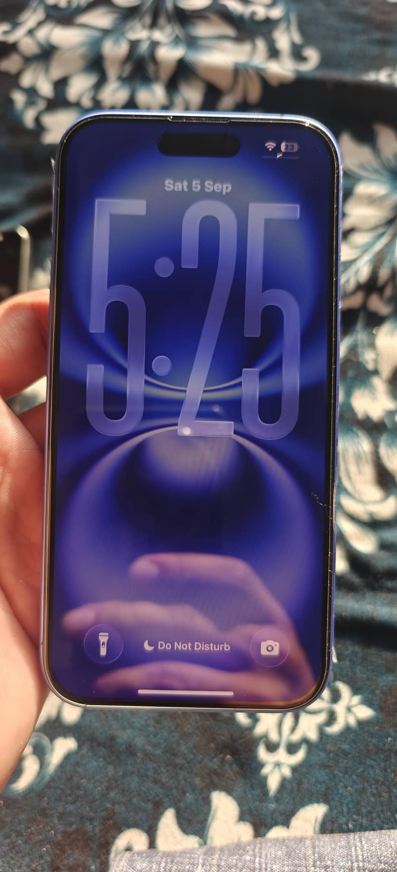 Apple iPhone 16 11
