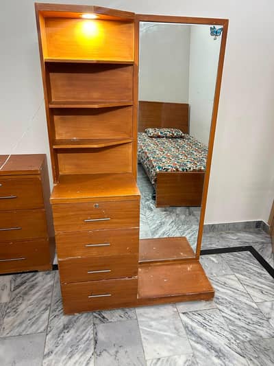 dressing table