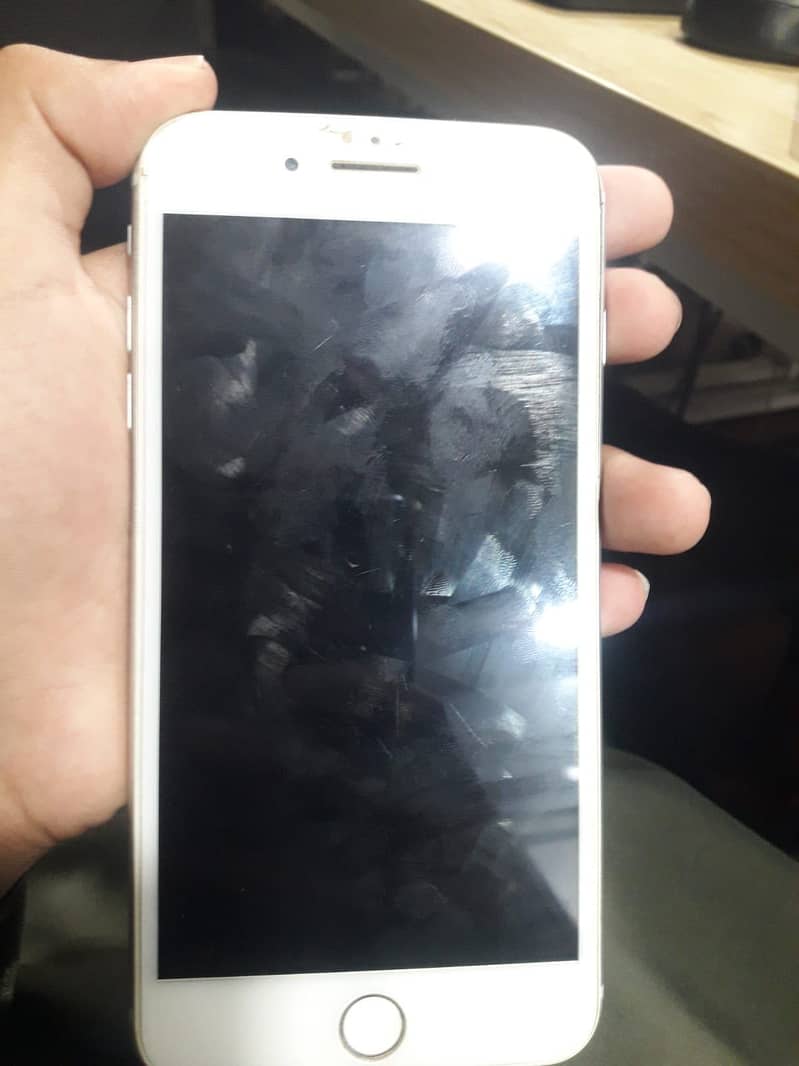 Apple iPhone 8 Plus 2