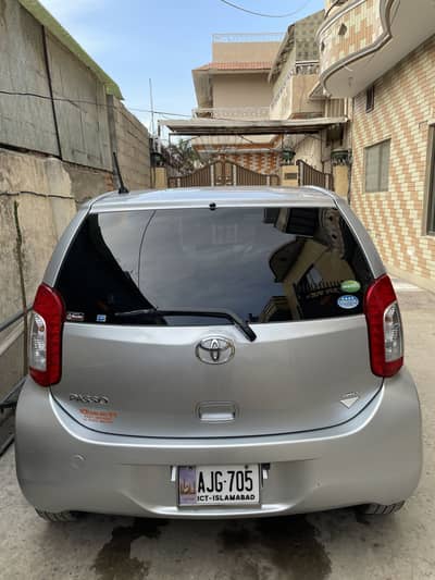 Toyota Passo 2015