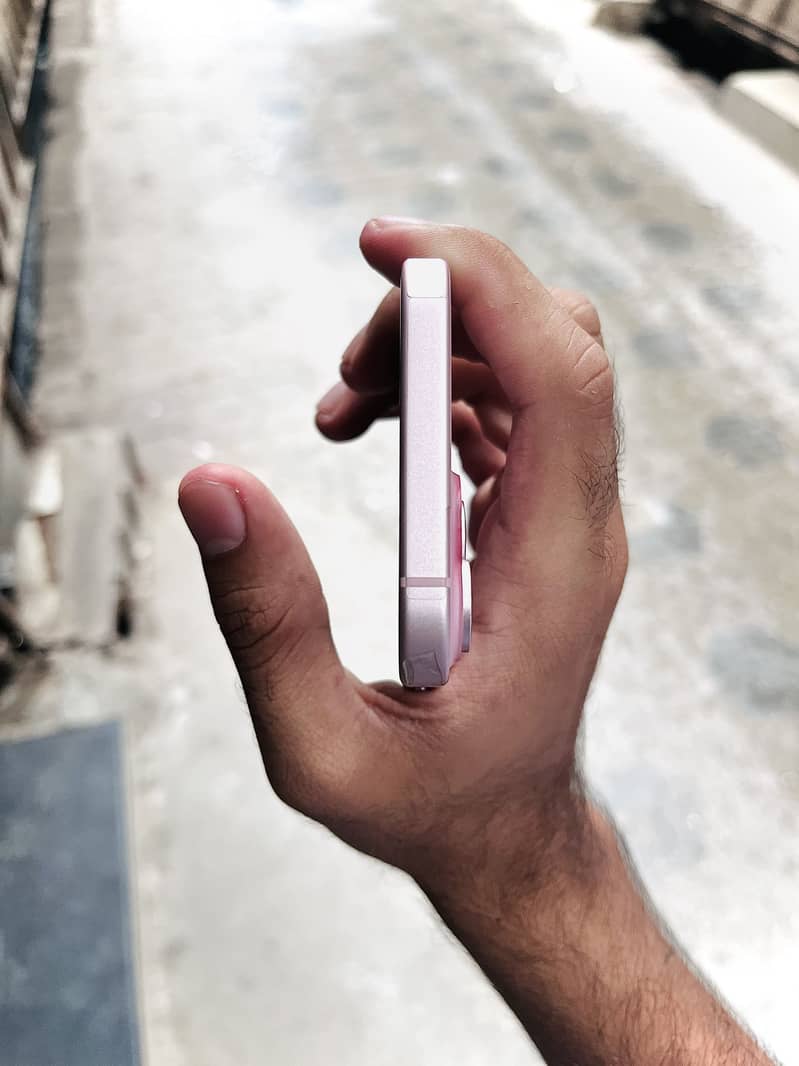 Apple iPhone 15 5