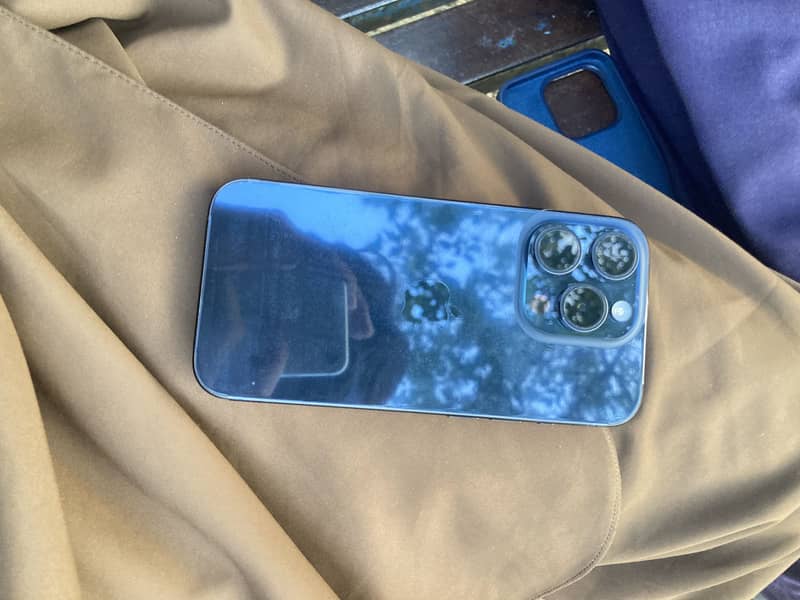 Apple iPhone 15 Pro 1