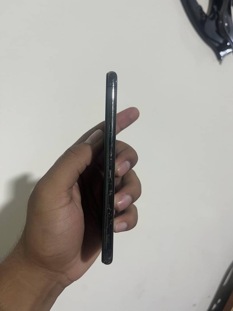 Apple iPhone X 3