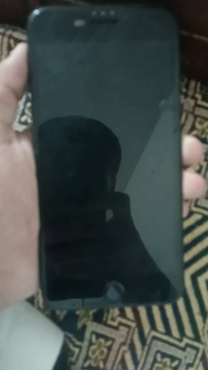 Apple iPhone 7 Plus 1