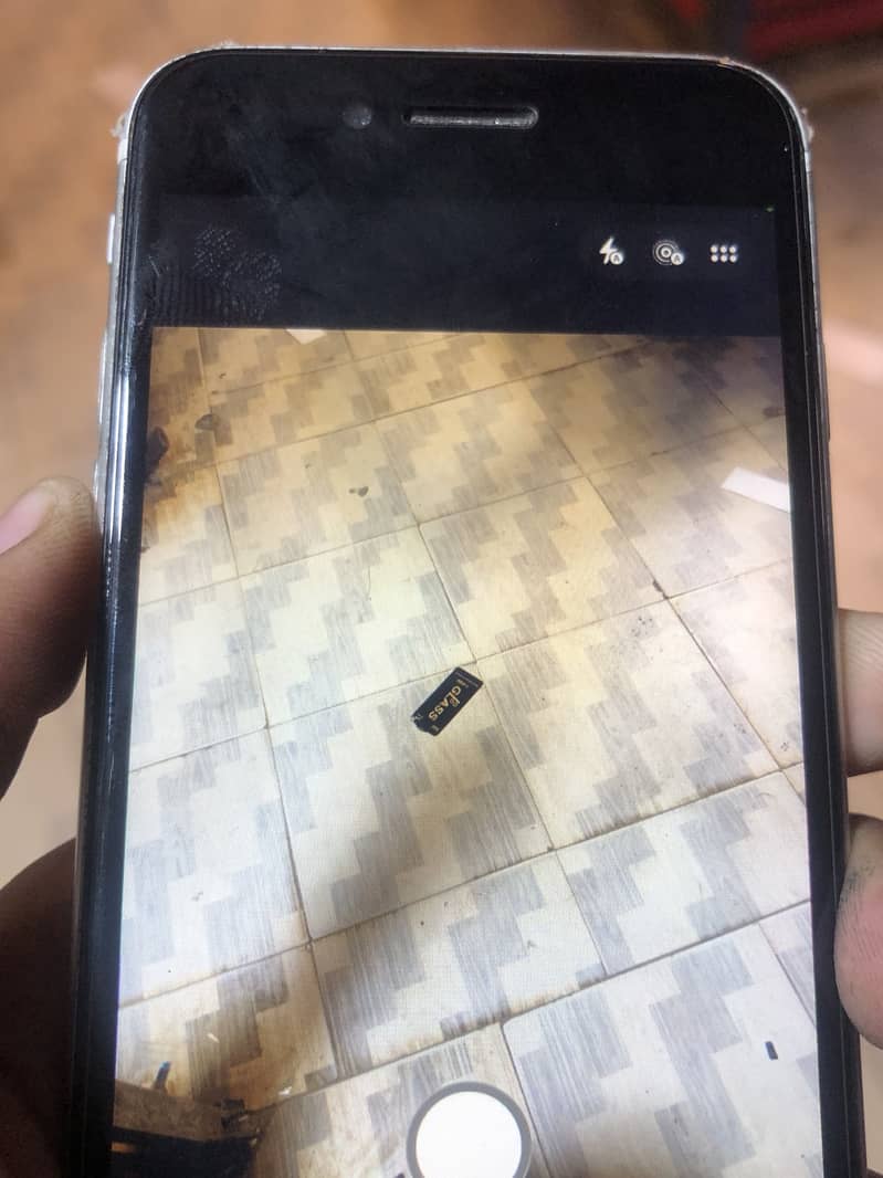 Apple iPhone SE 6