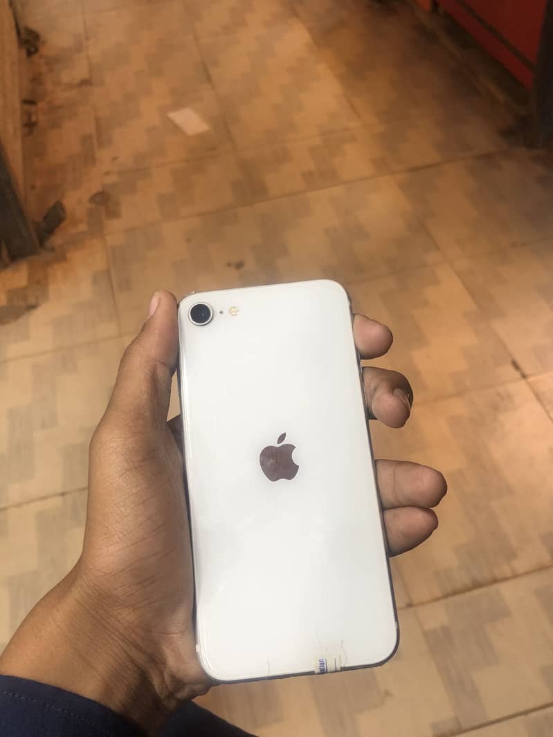 Apple iPhone SE 8