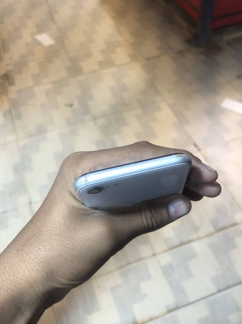 Apple iPhone SE 9