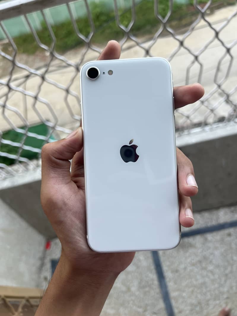 Apple iPhone SE 3