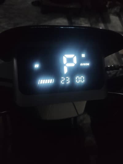 eveon poroton plus electric scooter 72V 32AH 90km Range