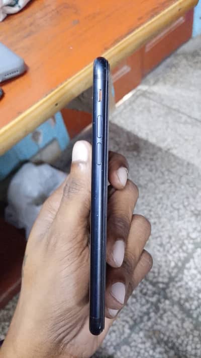 Apple iPhone 7