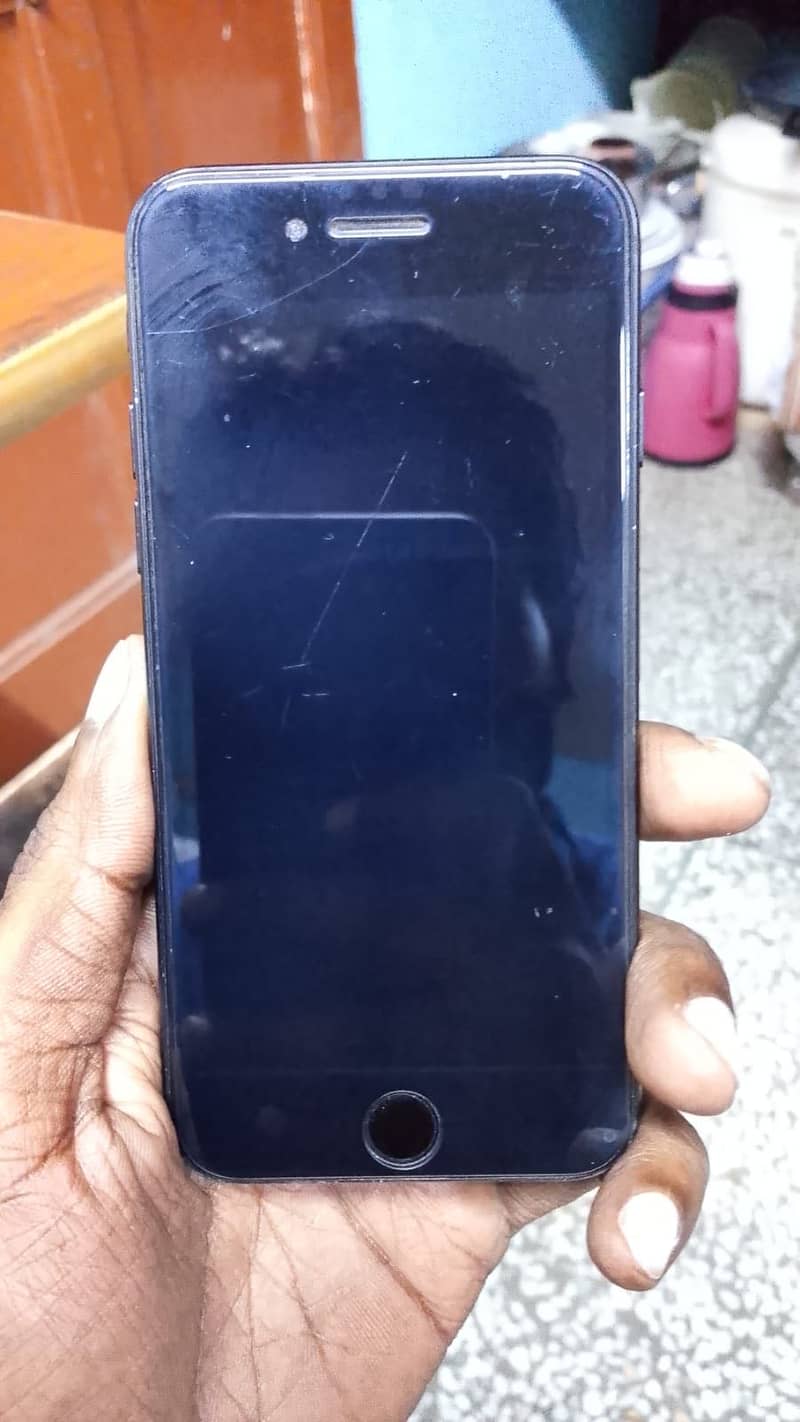 Apple iPhone 7 2
