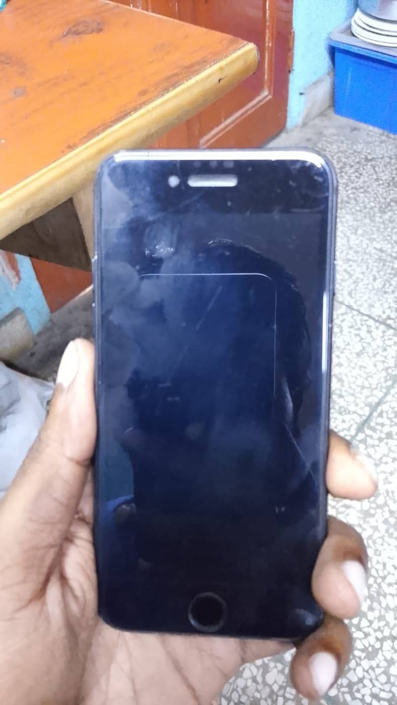 Apple iPhone 7 3