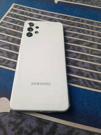 SAMSUNG A32