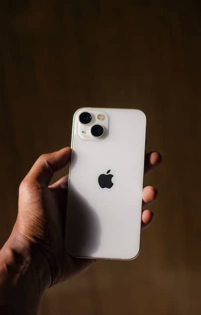 Apple iPhone 13