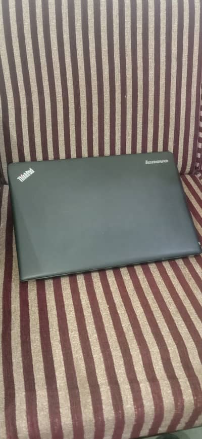 Lenovo Thinkpad E240 core i5 4gb SSD 128