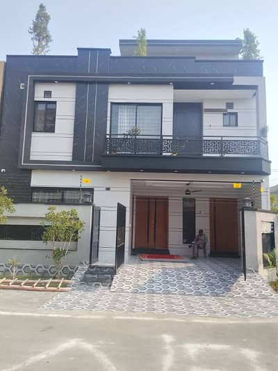 7 Marla Corner Double Story House Available For Sale
