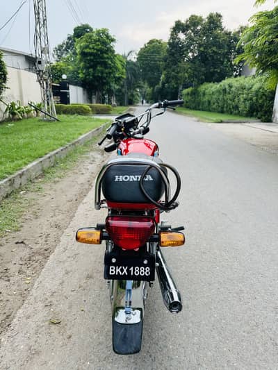 Honda CD 70 Red colour