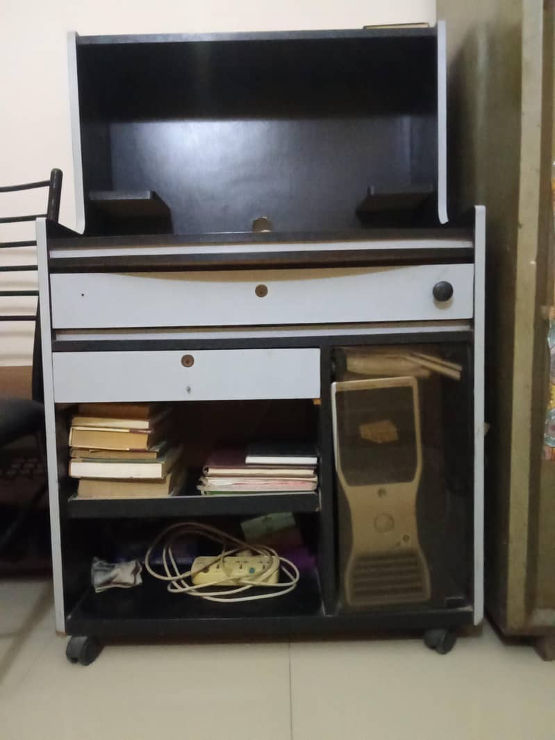 Computer Table for sale 0