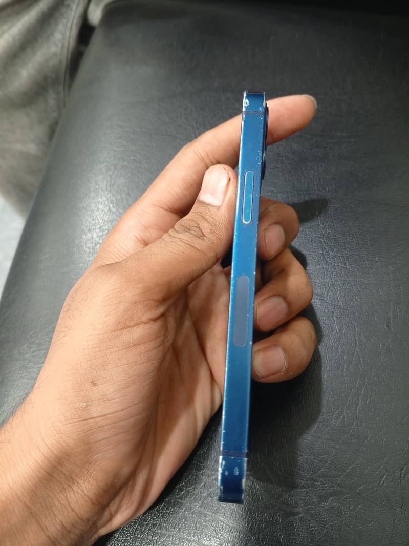 Apple iPhone 12 mini 1