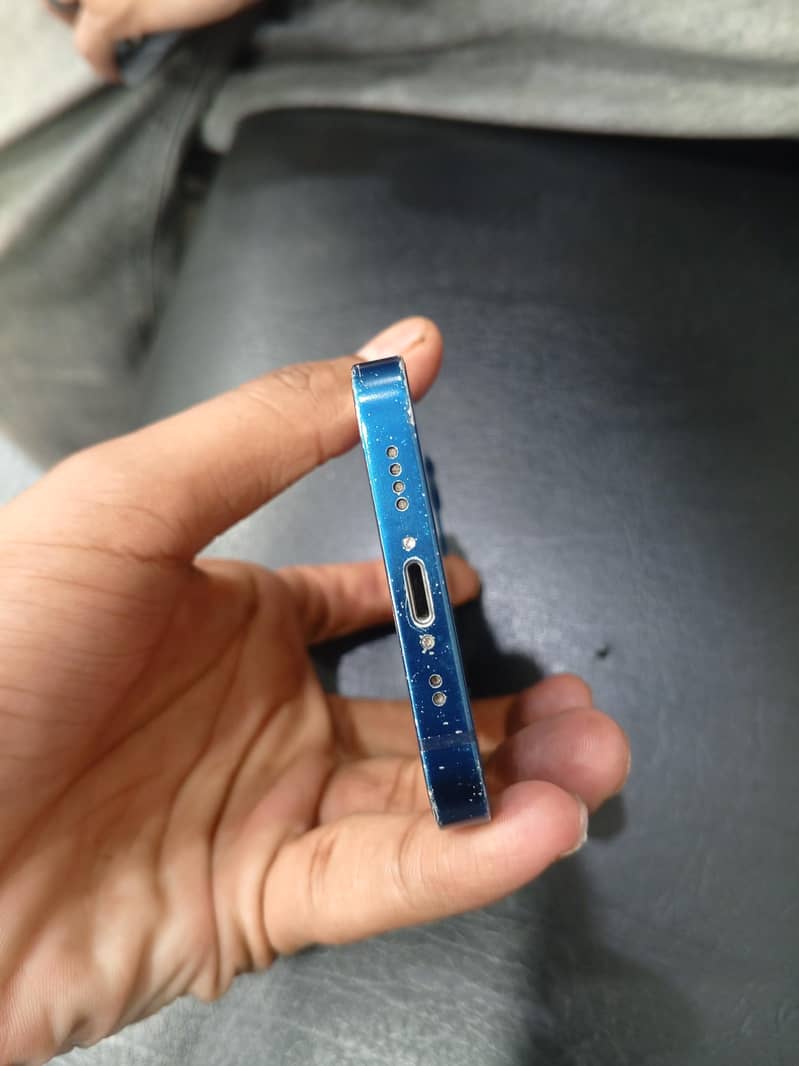 Apple iPhone 12 mini 3