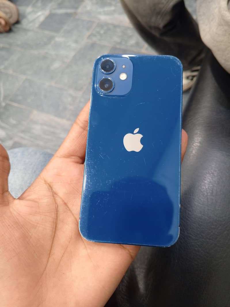 Apple iPhone 12 mini 4