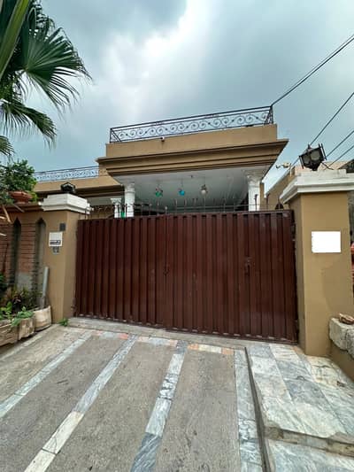 16 Marla Single Story Used House For Sale At Prime Location Of DHA Lahore Near To Park Masjid & Commercial Market